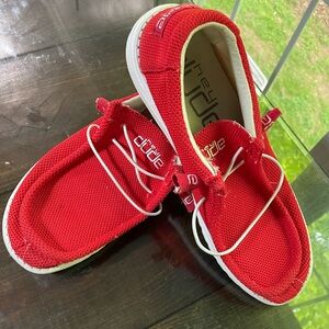 Men’s Size 10 Wally Hey Dudes